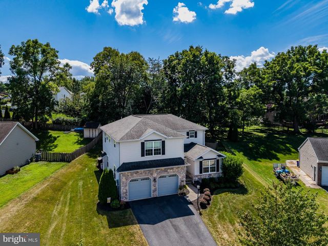 15 WARGO LN, Dillsburg, PA 17019