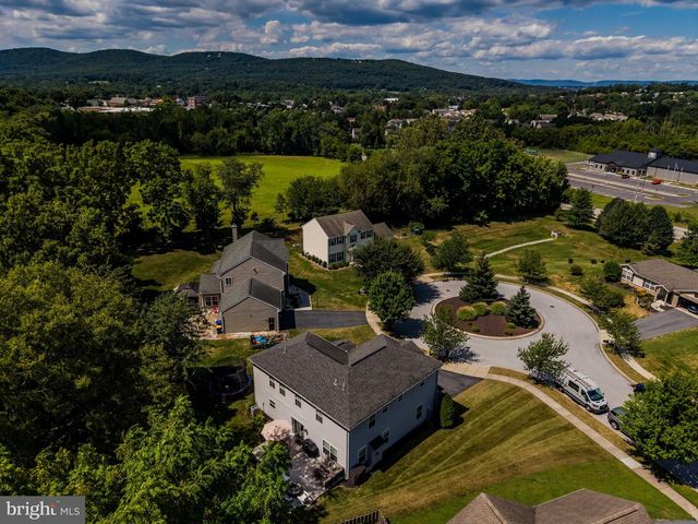 15 WARGO LN, Dillsburg, PA 17019