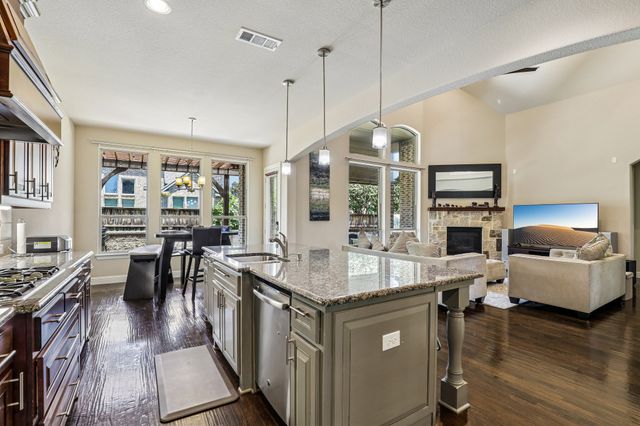1123 Blue Lake Boulevard, Arlington, TX 76005