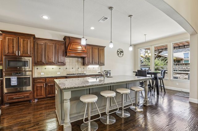 1123 Blue Lake Boulevard, Arlington, TX 76005