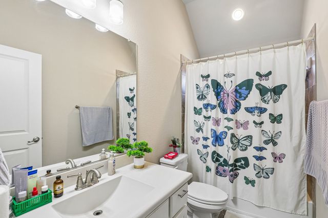 1123 Blue Lake Boulevard, Arlington, TX 76005