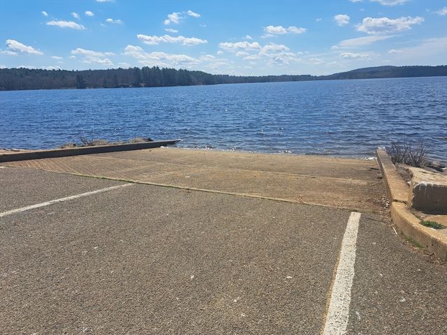 1 Pine Lane, Brookfield, MA 01506