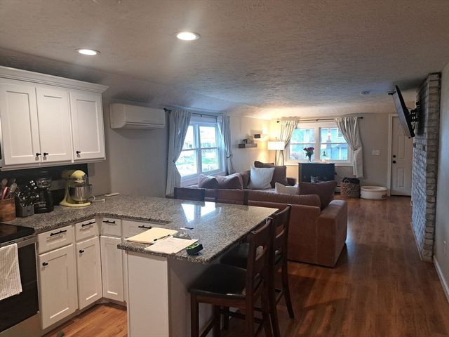 1 Pine Lane, Brookfield, MA 01506
