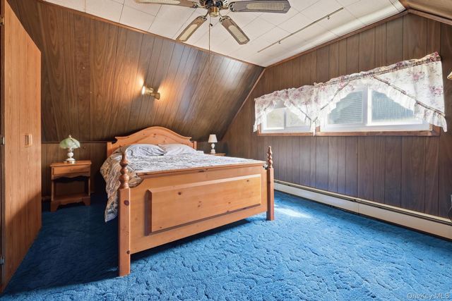 15 Bird Lane, Hicksville, NY 11801