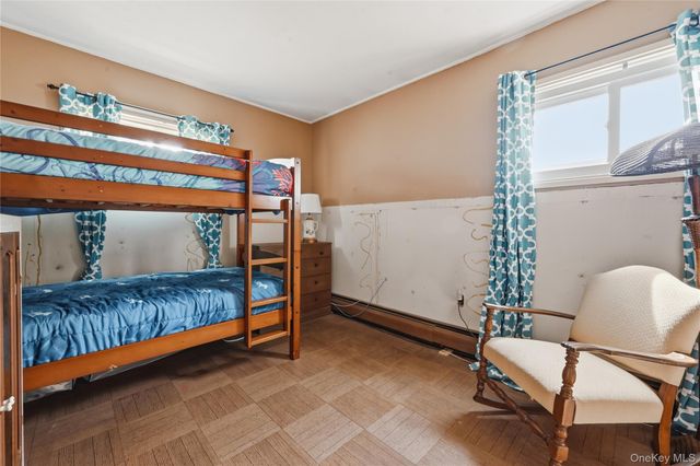 15 Bird Lane, Hicksville, NY 11801