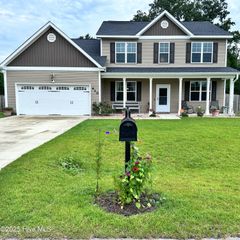 910 Courthouse Crossing, Jacksonville, NC 28546