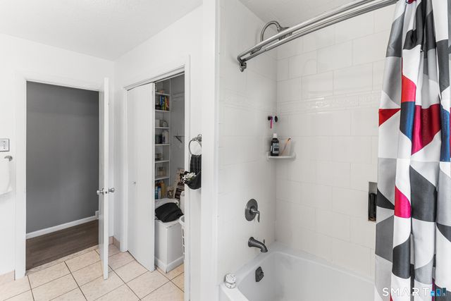 35 Wedgewood Drive, Waterbury, CT 06705