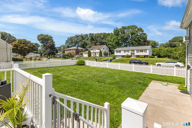 35 Wedgewood Drive, Waterbury, CT 06705
