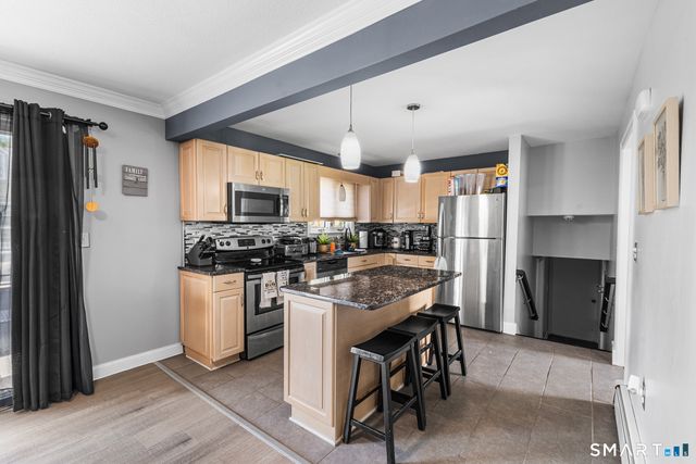 35 Wedgewood Drive, Waterbury, CT 06705