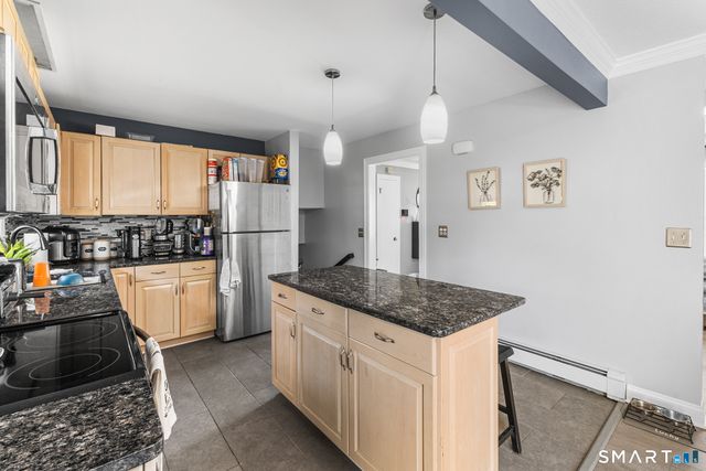 35 Wedgewood Drive, Waterbury, CT 06705