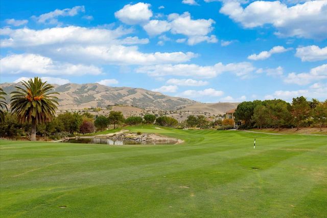 5200 Birkdale Way, San Jose, CA 95138