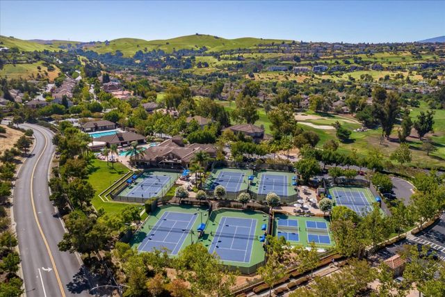 5200 Birkdale Way, San Jose, CA 95138