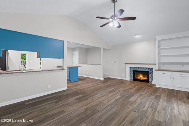 10104 Natalie Way, Louisville, KY 40299