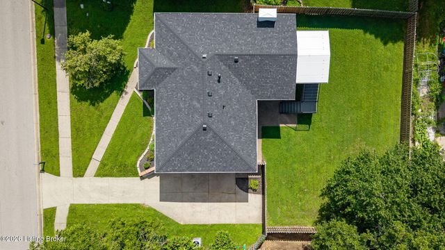 10104 Natalie Way, Louisville, KY 40299