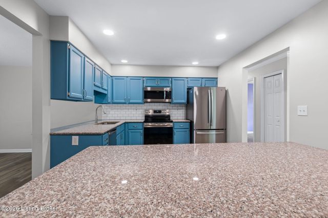 10104 Natalie Way, Louisville, KY 40299