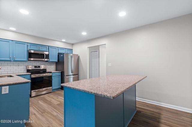 10104 Natalie Way, Louisville, KY 40299