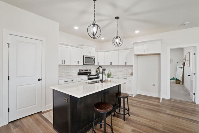 5537 W 42nd Ct S, Wichita, KS 67215