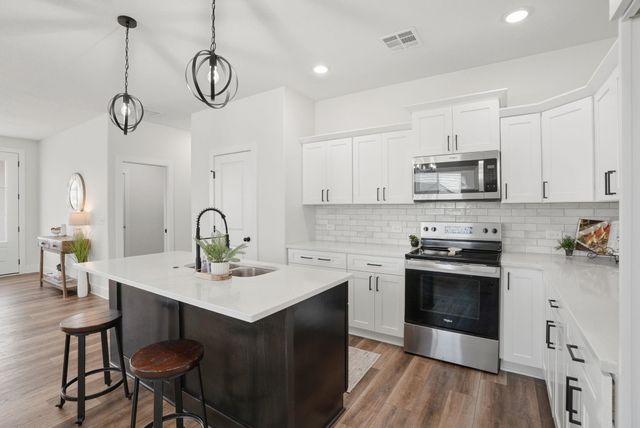 5537 W 42nd Ct S, Wichita, KS 67215