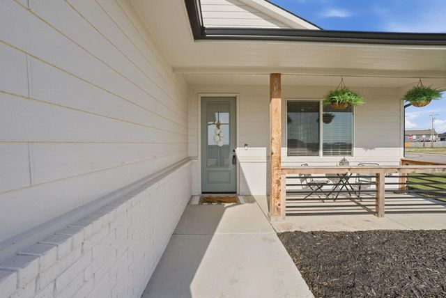 5537 W 42nd Ct S, Wichita, KS 67215