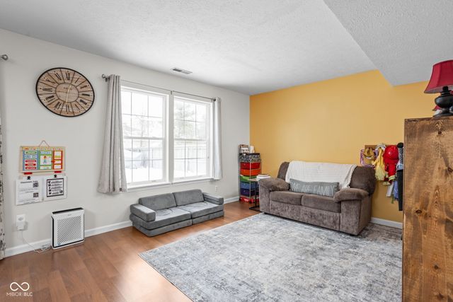 2245 Walnut Ridge Lane, Indianapolis, IN 46234