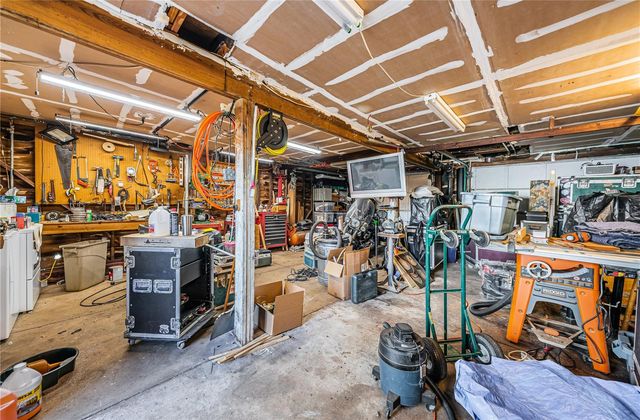 138 10TH AVENUE NE, St Petersburg, FL 33701