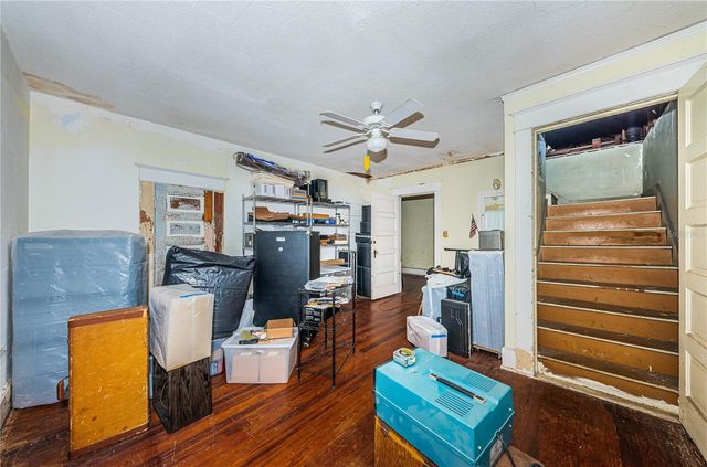 138 10TH AVENUE NE, St Petersburg, FL 33701