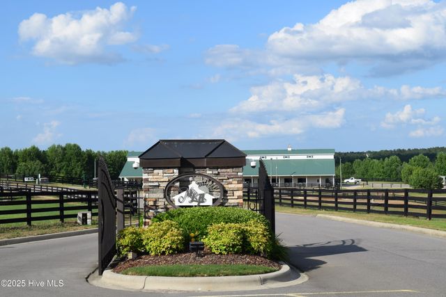 130 Gails Road, West End, NC 27376