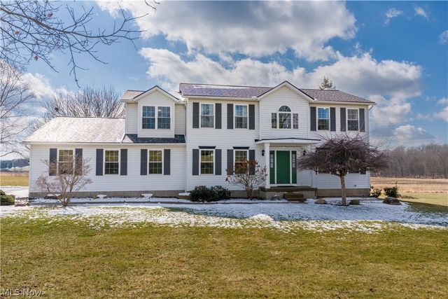 1762 Charolais Street NW, Uniontown, OH 44685