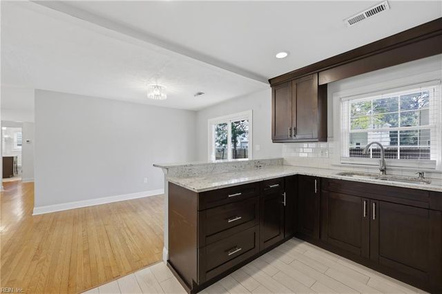 102 Thalia RD, Virginia Beach, VA 23452