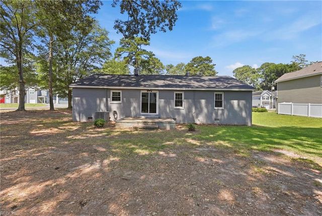 102 Thalia RD, Virginia Beach, VA 23452