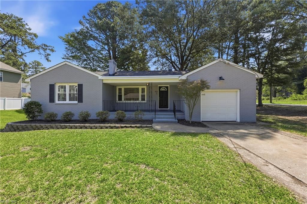 102 Thalia RD, Virginia Beach, VA 23452