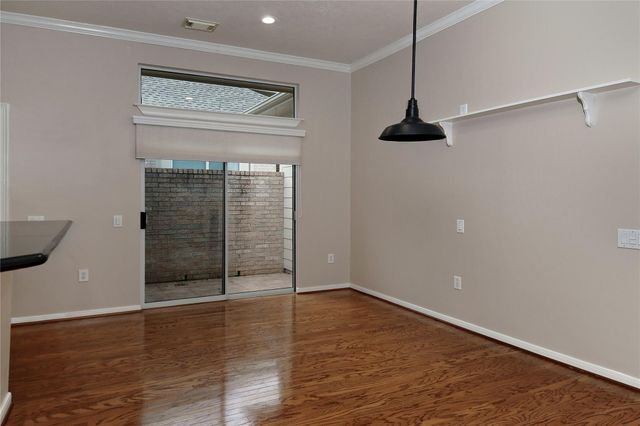 146 E Northcastle Circle, The Woodlands, TX 77384