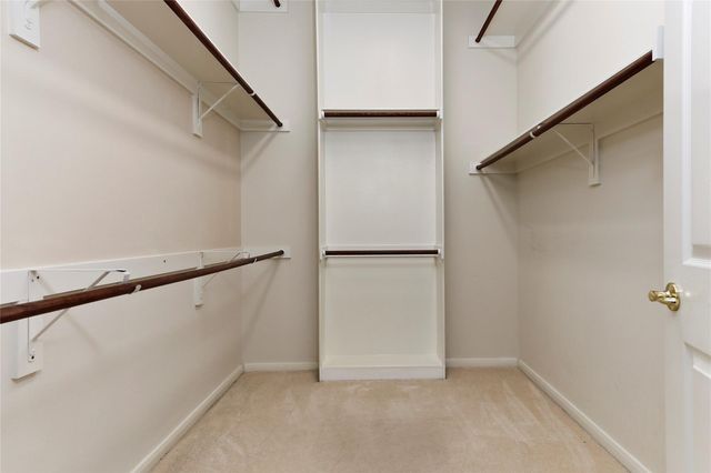 146 E Northcastle Circle, The Woodlands, TX 77384