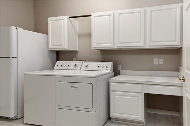 146 E Northcastle Circle, The Woodlands, TX 77384