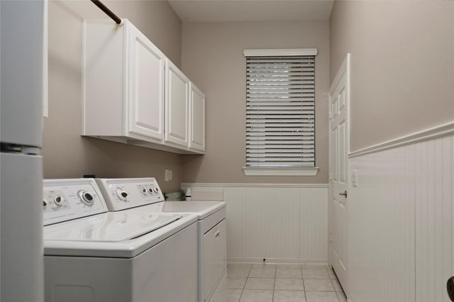 146 E Northcastle Circle, The Woodlands, TX 77384