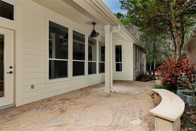 146 E Northcastle Circle, The Woodlands, TX 77384