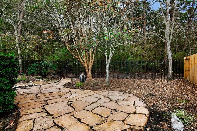 146 E Northcastle Circle, The Woodlands, TX 77384