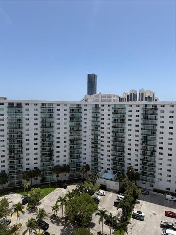 19390 Collins Ave PH-6, Sunny Isles Beach, FL 33160