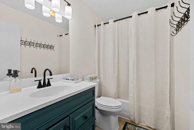 121 CHEROKEE TRL, Winchester, VA 22602