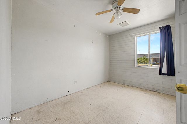 5828 N 63RD Drive, Glendale, AZ 85301