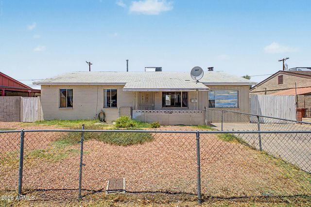 5828 N 63RD Drive, Glendale, AZ 85301