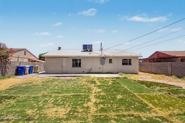 5828 N 63RD Drive, Glendale, AZ 85301