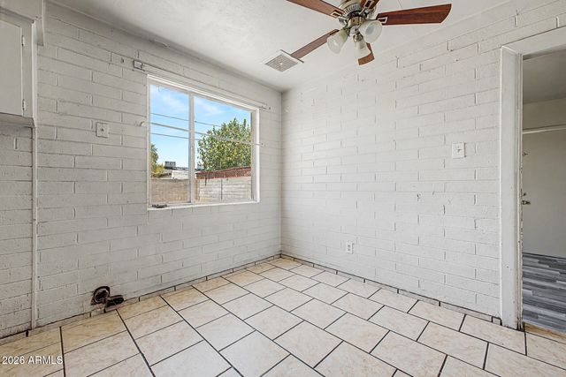 5828 N 63RD Drive, Glendale, AZ 85301