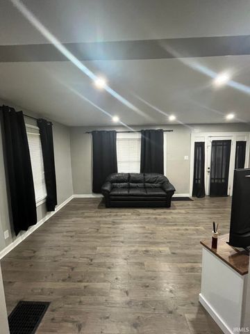 601 O Street, Bedford, IN 47421