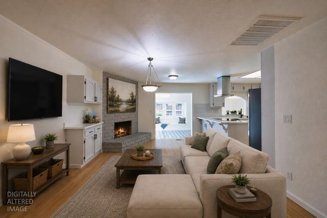 2613 S Surrey Ave, Modesto, CA 95355