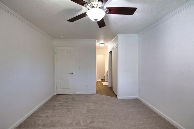 2613 S Surrey Ave, Modesto, CA 95355
