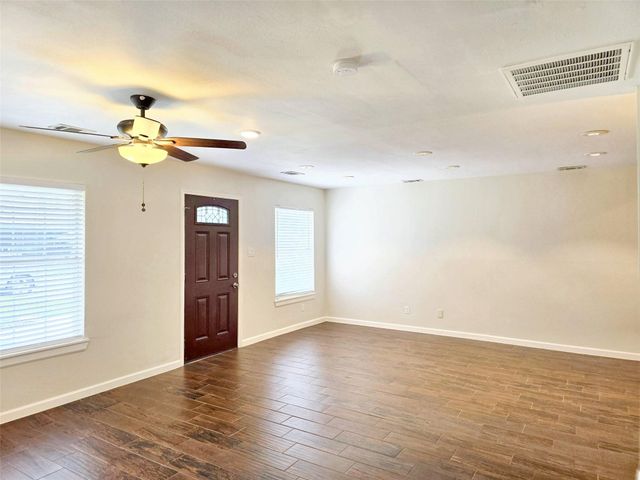 1446 Curtin Street, Houston, TX 77018