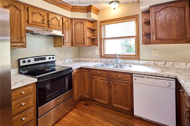 106 Vista Lane, Hurricane, WV 25226