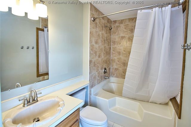 106 Vista Lane, Hurricane, WV 25226