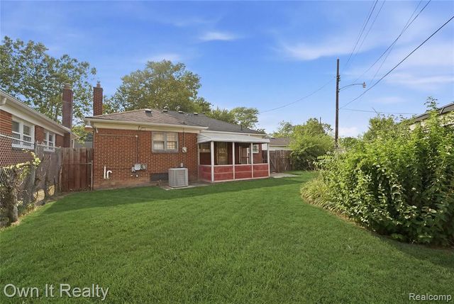 18650 Ardmore Street, Detroit, MI 48235